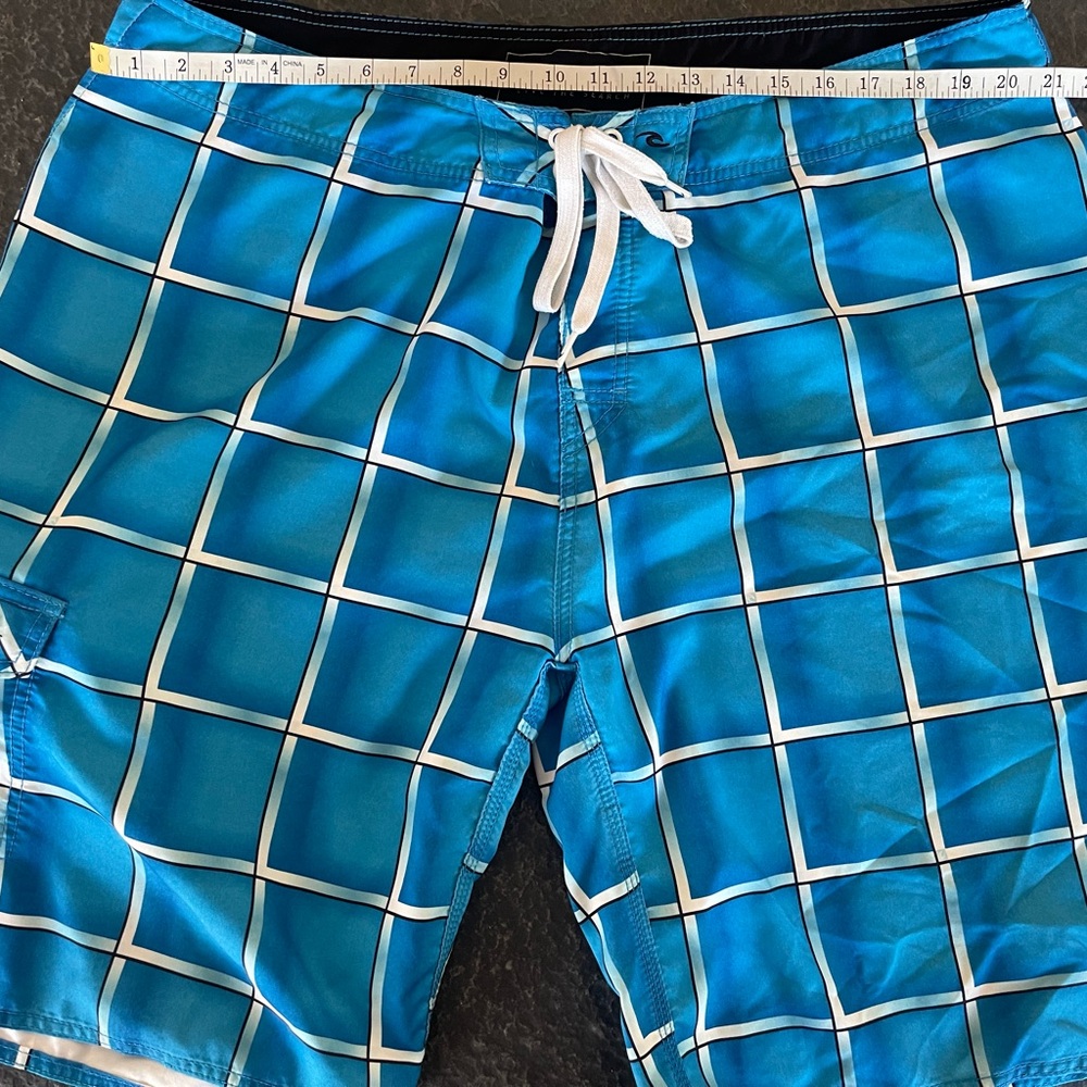 Rip Curl 42 Blue Checkered Men's Board Shorts